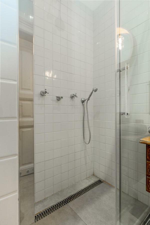 Luxury Twin 1-Bedroom In Kazinczy Street Βουδαπέστη Εξωτερικό φωτογραφία